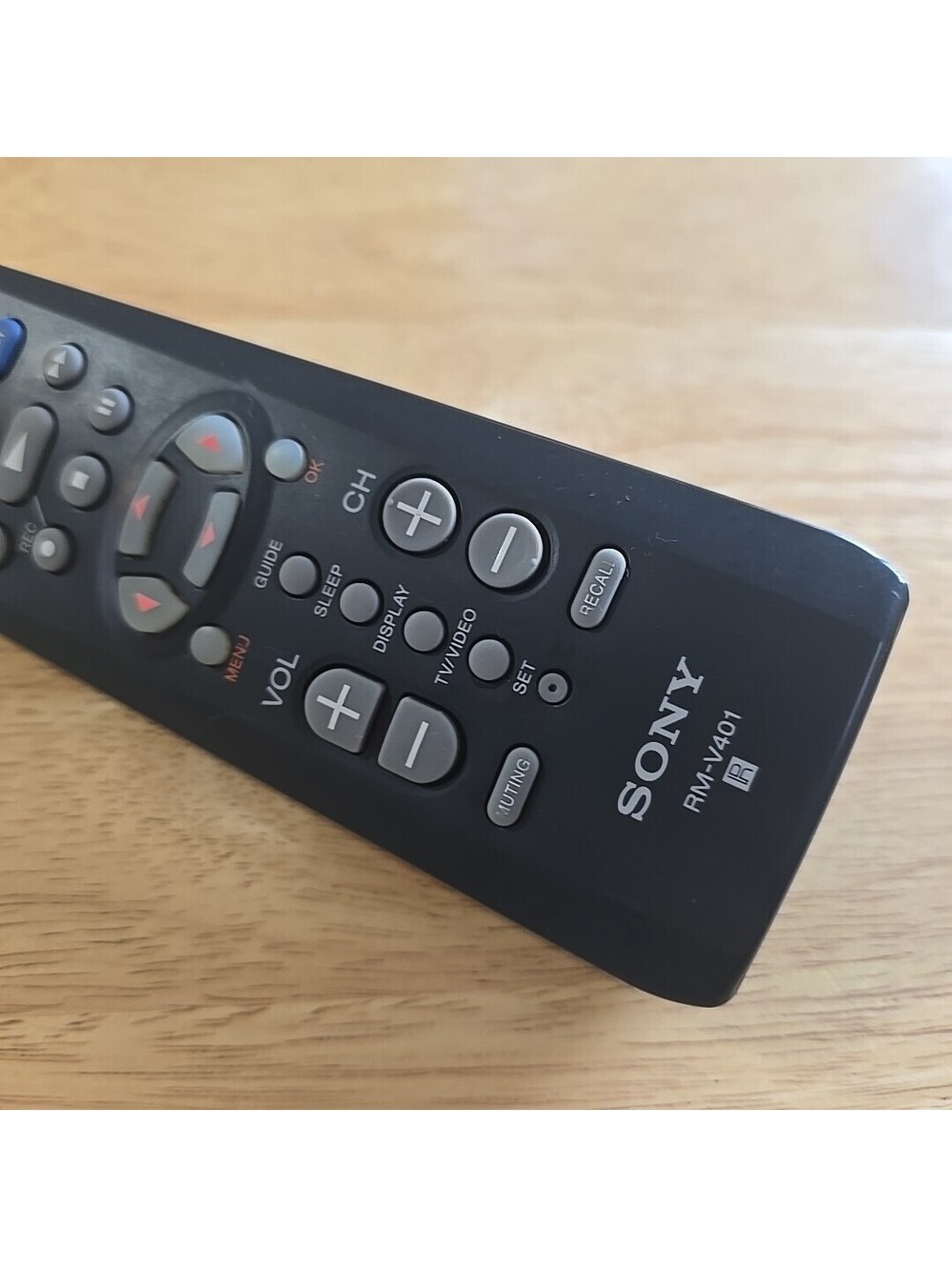 Sony Rm-V401 Remote Control - Picture 3 of 5
